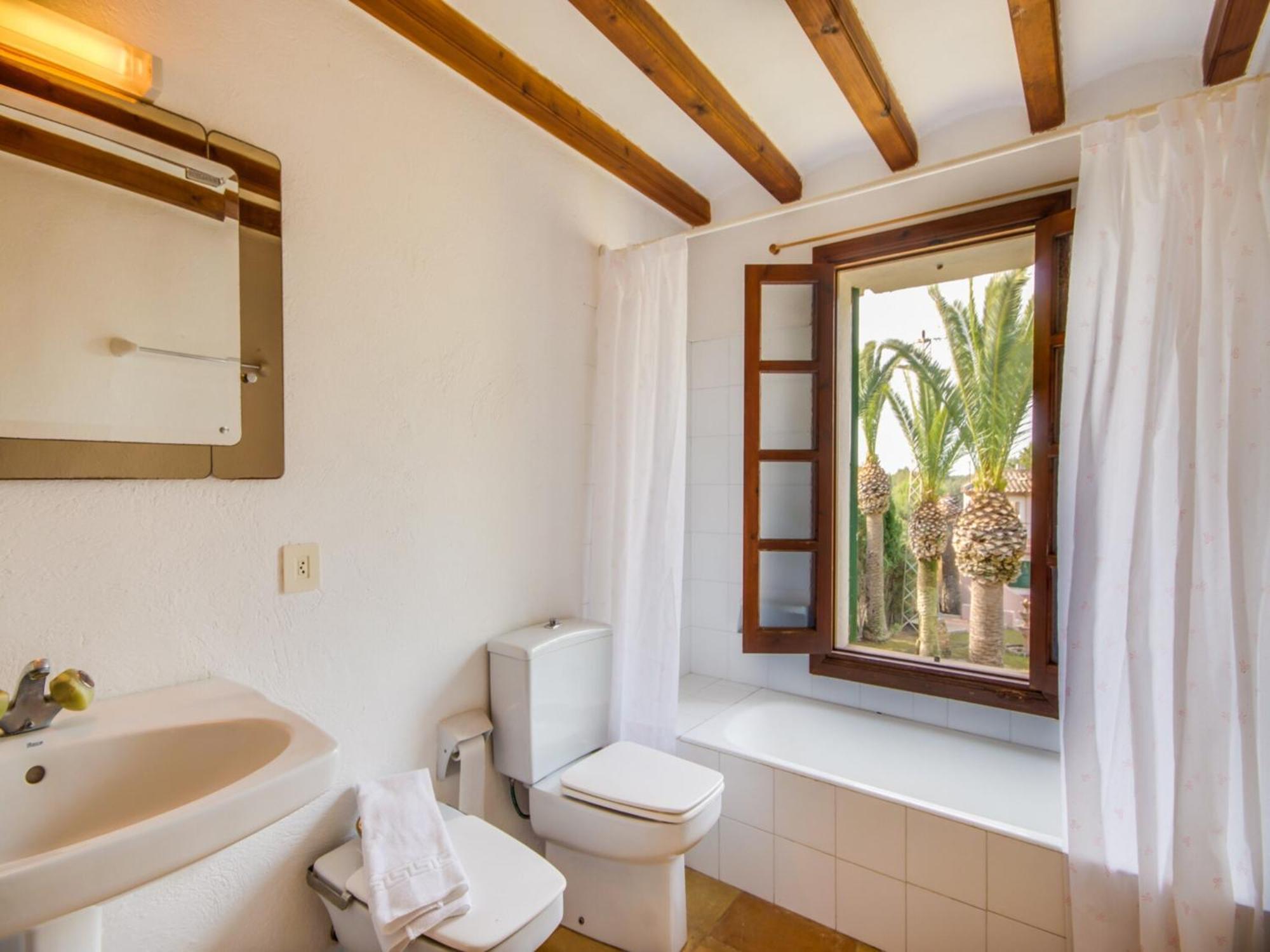 9 Person In Alcudia (Mallorca)